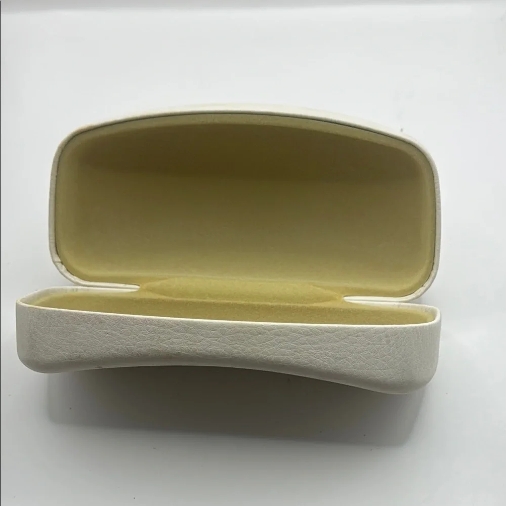 Michael Kors chic cream